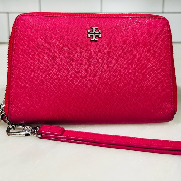 Tory Burch Clutch/Wallet with Wristlet Strap - Picture 1 of 8